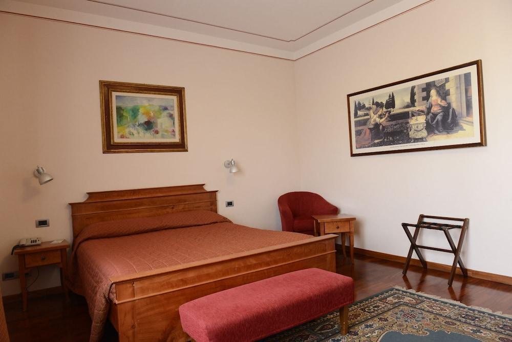 Hotel Rutiliano Πιέντσα Εξωτερικό φωτογραφία