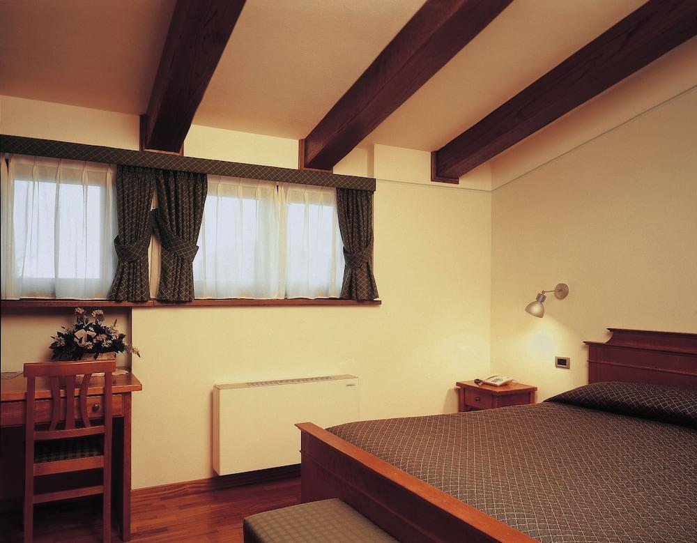Hotel Rutiliano Πιέντσα Εξωτερικό φωτογραφία