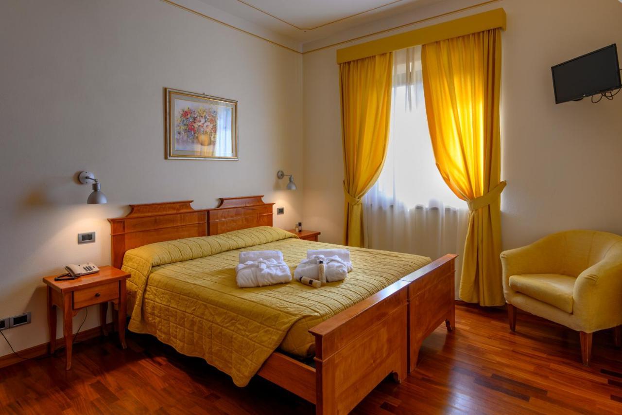Hotel Rutiliano Πιέντσα Εξωτερικό φωτογραφία