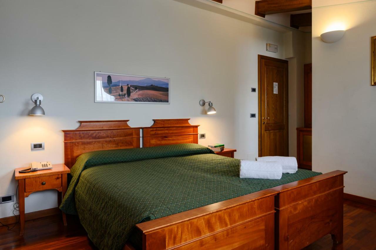 Hotel Rutiliano Πιέντσα Εξωτερικό φωτογραφία